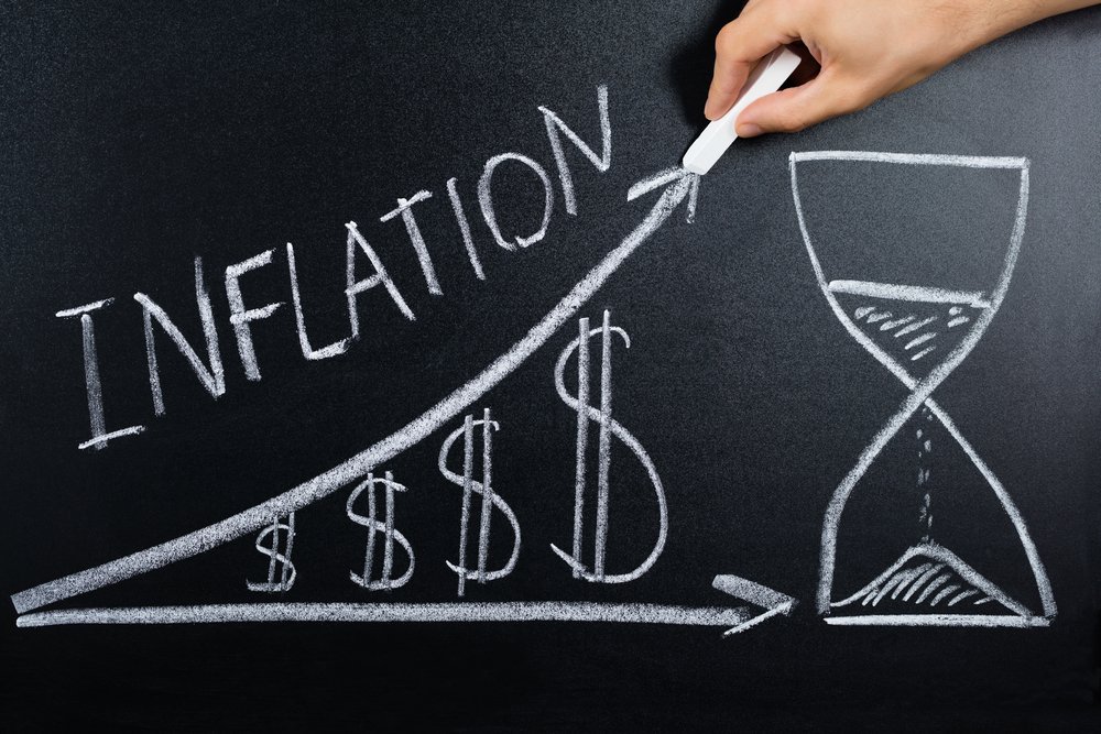 إزاي ارتفاع أو انخفاض أسعار الفائدة يؤثر على الاستثمار والتضخم والعملات؟