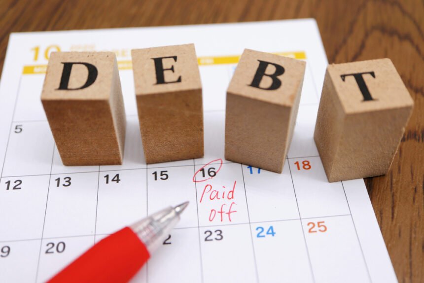 معادلة (DSCR): تفسير نسبة تغطية خدمة الديون وأثرها في القروض والعمليات التجارية